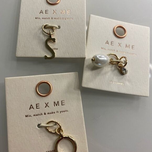 AE Charm necklace & charms NWT - Picture 5 of 8